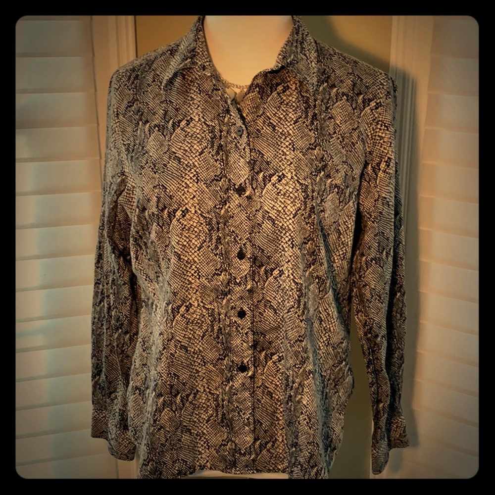 FoxCroft Wrinkle Free Button Down Shirt